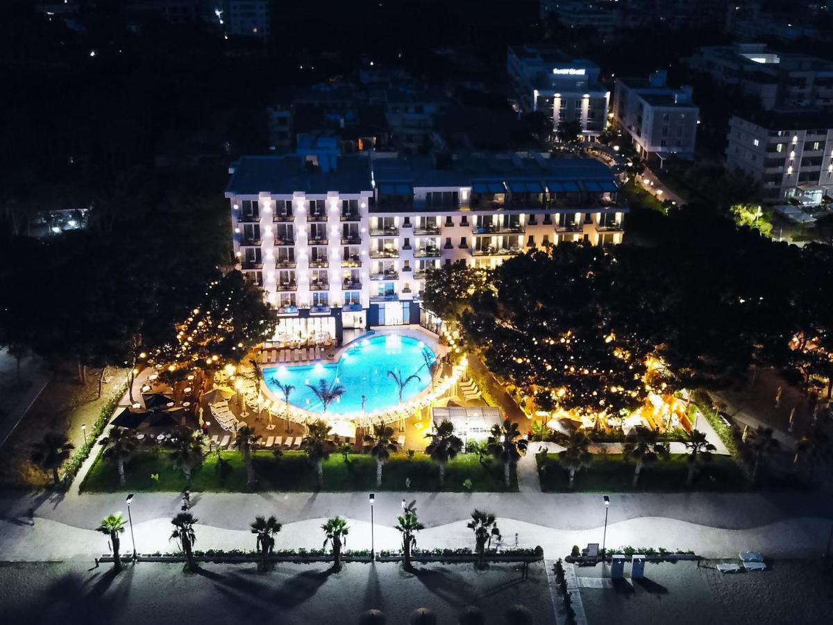 Vm Resort & Spa Golem  Luaran gambar